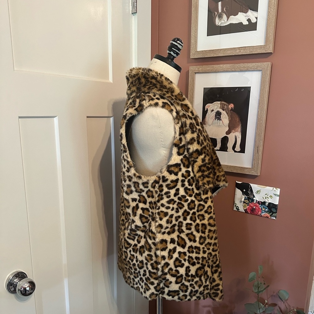 Velvet by Graham & Spencer faux fur & suede animal print pockets Medium vest - Picture 5 of 12